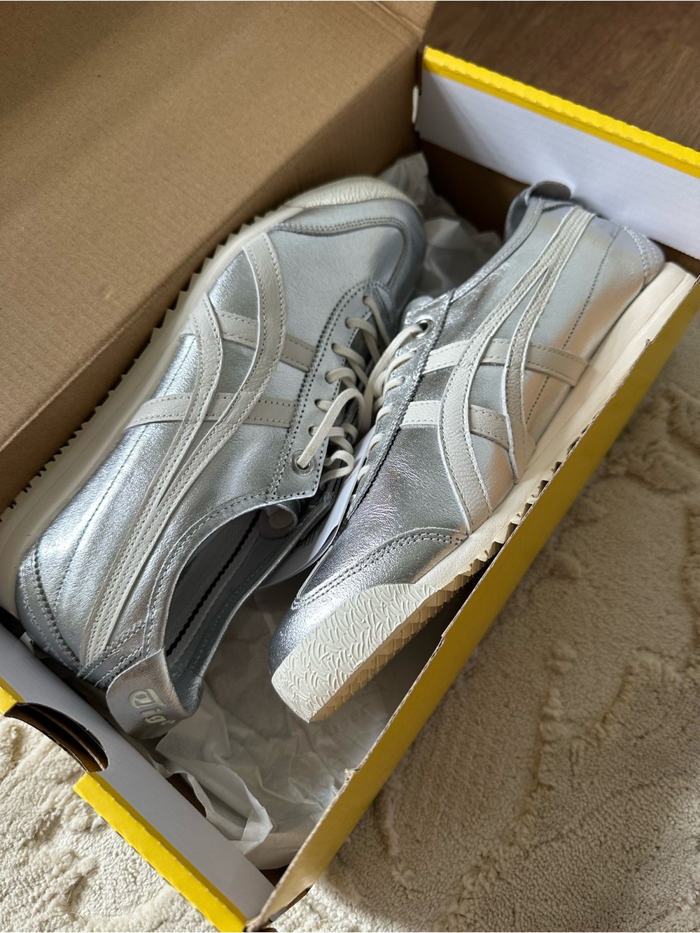 NWT Onitsuka Tiger Mexico 66 SD Pure Silver Cream 1183B955-020